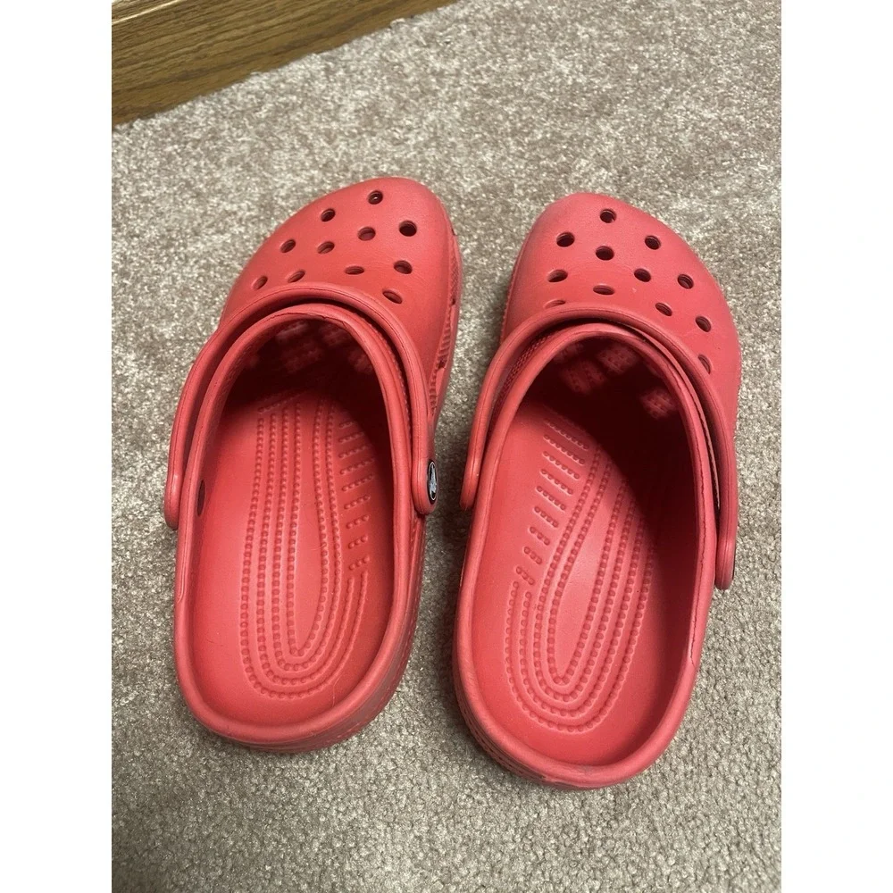 Crocs Red Unisex Youth Slip On Sandals Ultra Light Water Friendly Clogs Junior 3